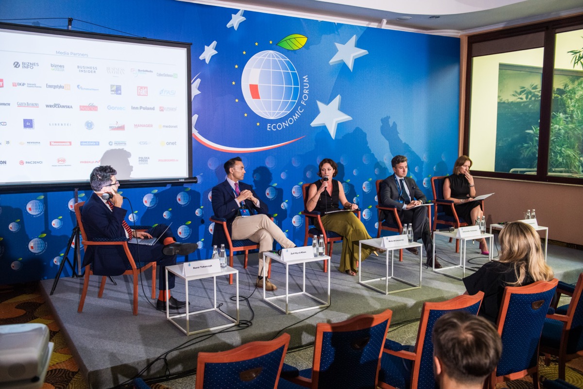 Economic Forum — Wide
