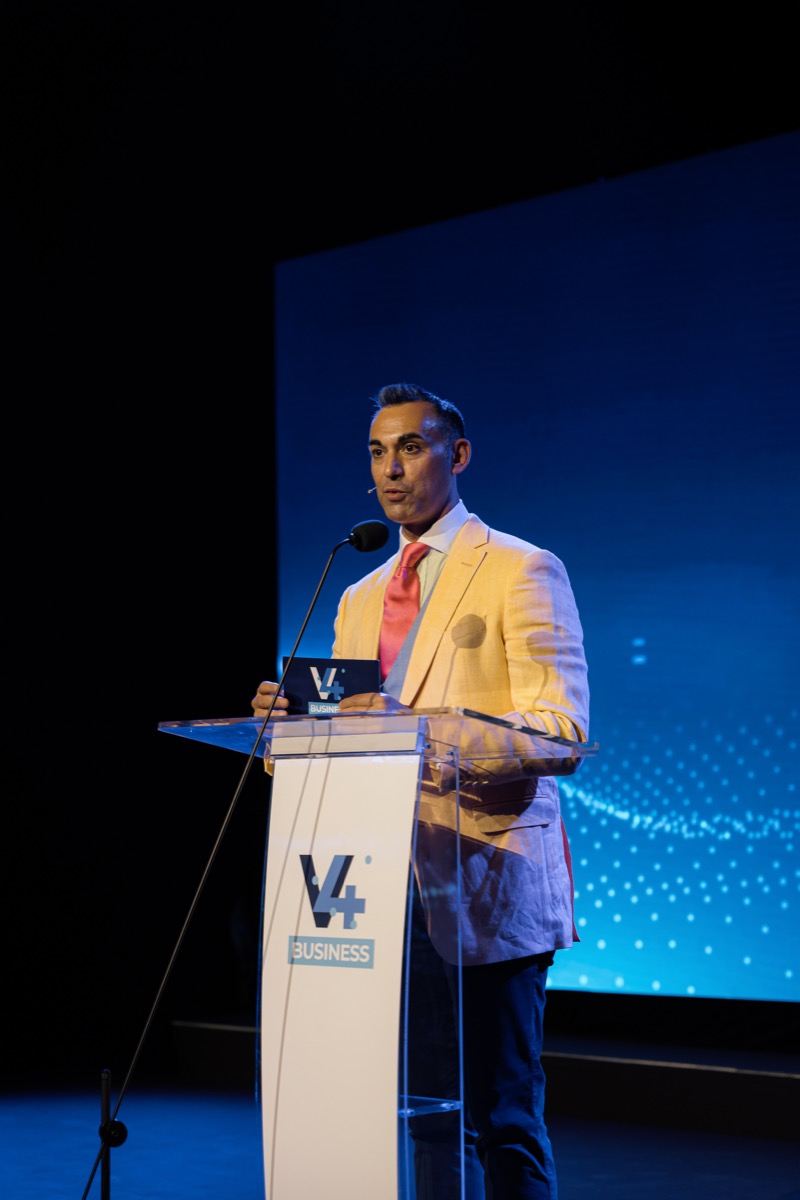 V4 Business — Auditorium